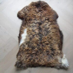 Schapenvacht bruin met grove krul